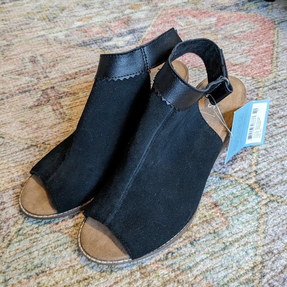 Toms Shoes - Toms Black Suede Warm Grenada Booties size 8.5